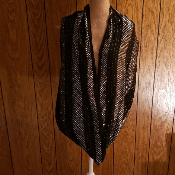 Infinity scarf - Picture 2 of 2